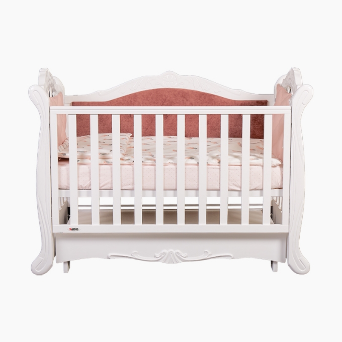 patut bebe culoare alb
